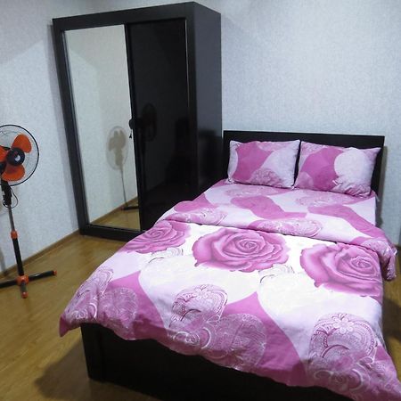 Lana Apartment Tbilisi Exteriör bild